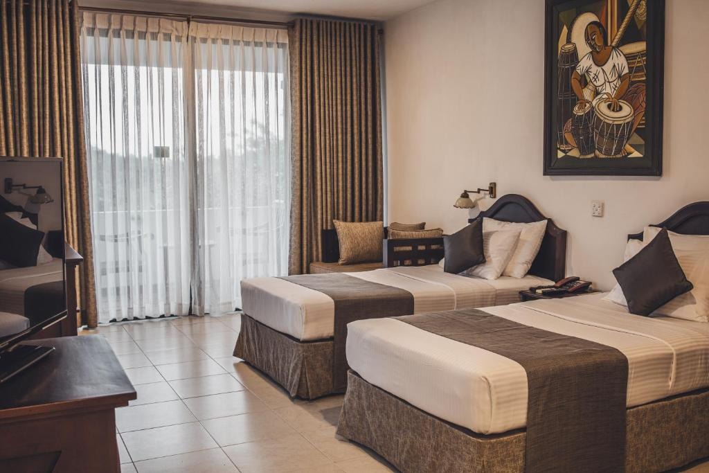 هتل تری اف لایف